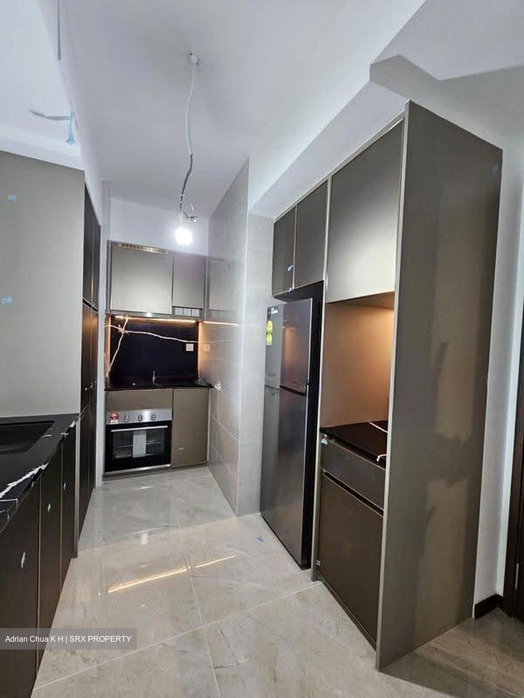 Slim Barracks Rise (D5), Condominium #637754951